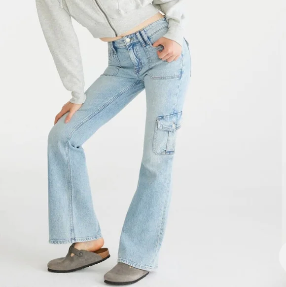 Aeropostale Flare Mid-Rise Cargo Jean - Picture 1 of 11